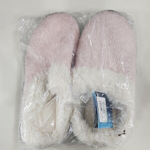 Isotoner Pink and White Women's Slippers
